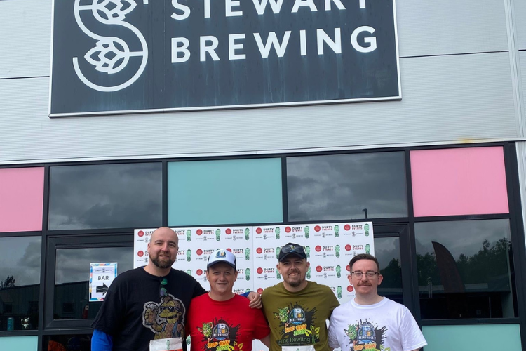 A photograph of Callum Muir and his team at the 10k Hop Run Challenge organised by Durty Brewing